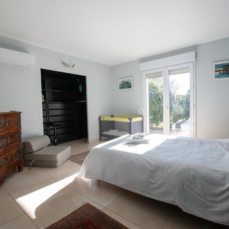 Ibis - Villa Avec Piscine, Jardin Et Parking Arles Eksteriør billede