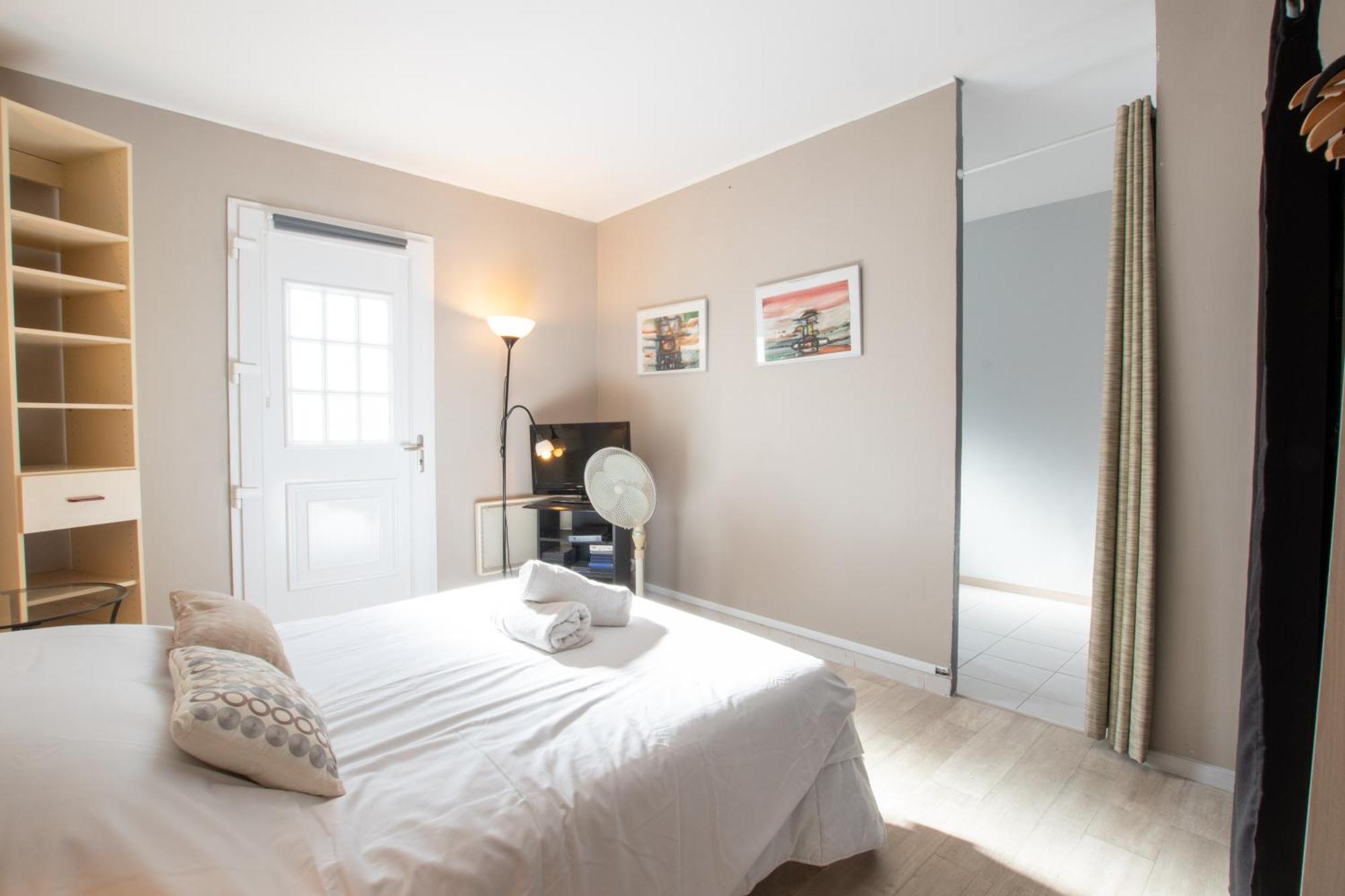 Ibis - Villa Avec Piscine, Jardin Et Parking Arles Eksteriør billede